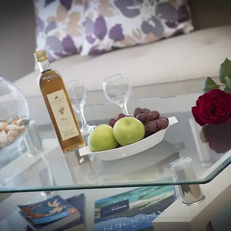 Litinakis Sea View & Litinakis Garden View 700 Meters Away * Agia Marina