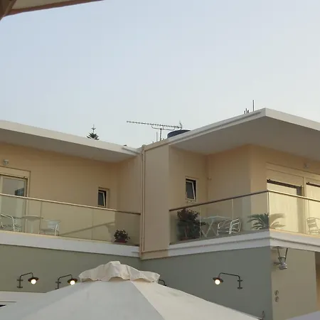 Litinakis Sea View & Litinakis Garden View 700 Meters Away Agia Marina