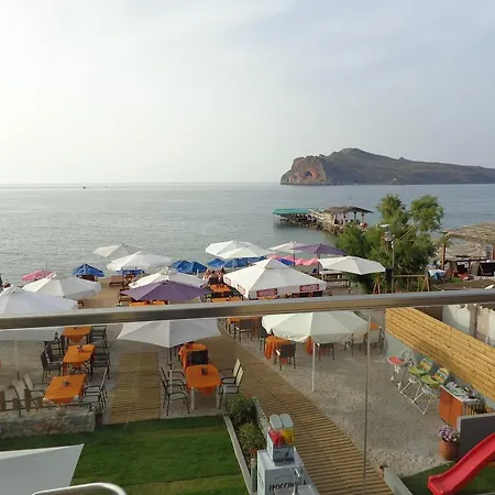 Litinakis Sea View & Litinakis Garden View 700 Meters Away Agia Marina