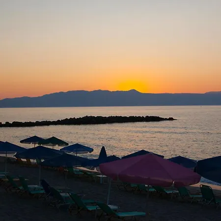Litinakis Sea View & Litinakis Garden View 700 Meters Away * Agia Marina