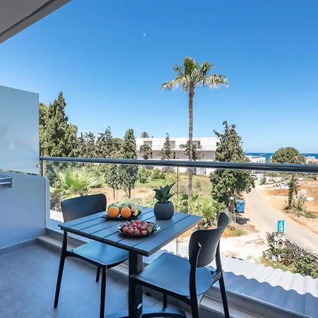 Litinakis Sea View & Litinakis Garden View 700 Meters Away Agia Marina