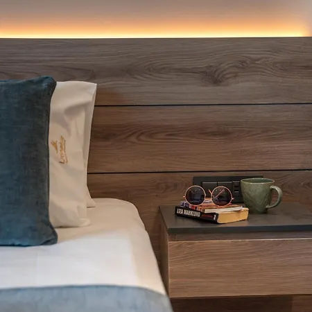 Apartament Litinakis Sea View & Litinakis Garden View 700 Meters Away *