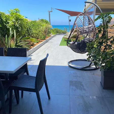 Litinakis Sea View & Litinakis Garden View 700 Meters Away Apartament