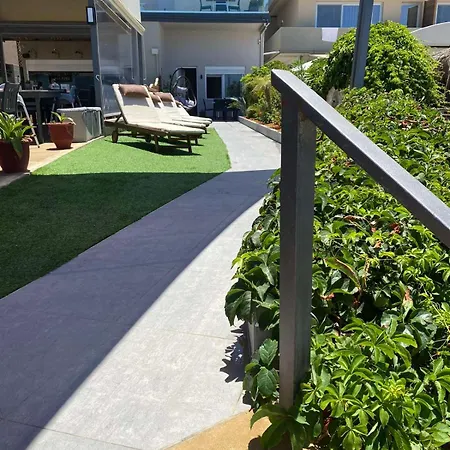 Apartament Litinakis Sea View & Litinakis Garden View 700 Meters Away