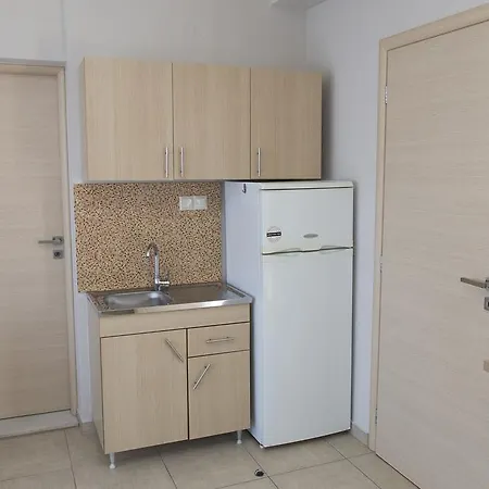 Litinakis Sea View & Litinakis Garden View 700 Meters Away Apartament *